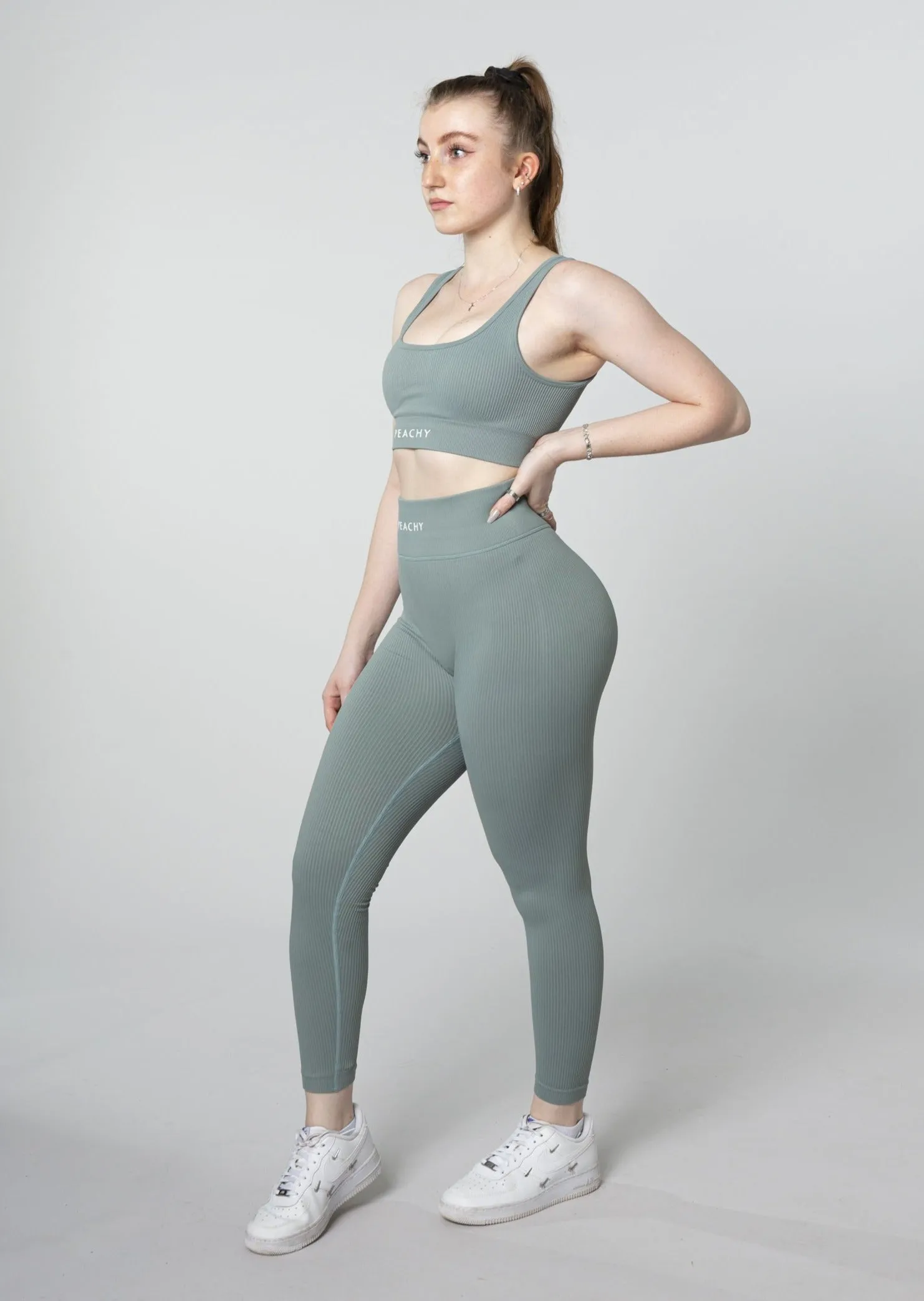 [LASTCHANCE] Ribbed LUXE Set (Leggings und Bra)