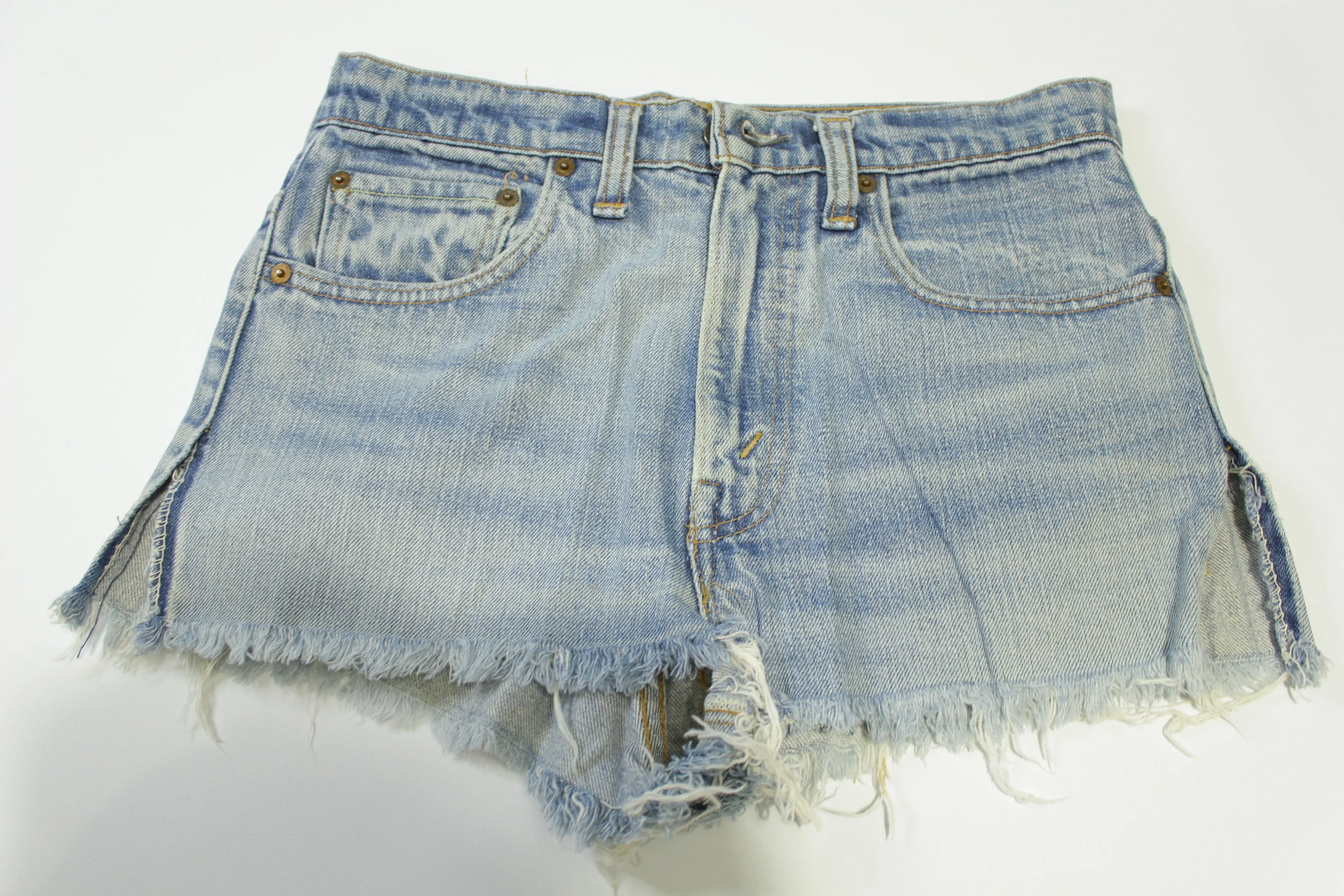 Levis Vintage 70's Black Bar Tack Distressed Red Tab Blue Jean Cut Off Shorts 517-0213